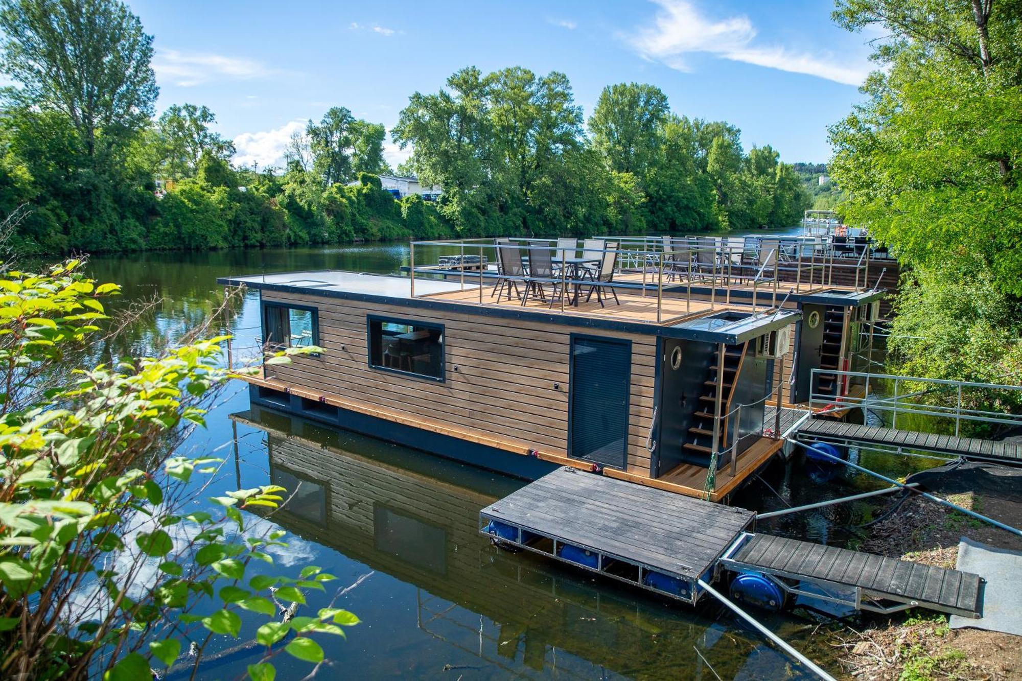 Prague Bay Houseboats Hotel Екстериор снимка